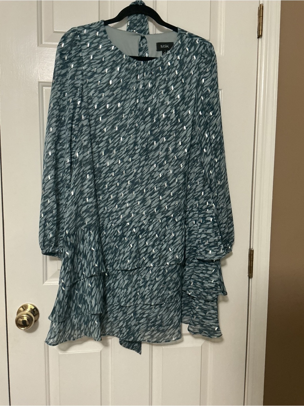 MSK Teal Abstract Tiered Long Sleeve Dress